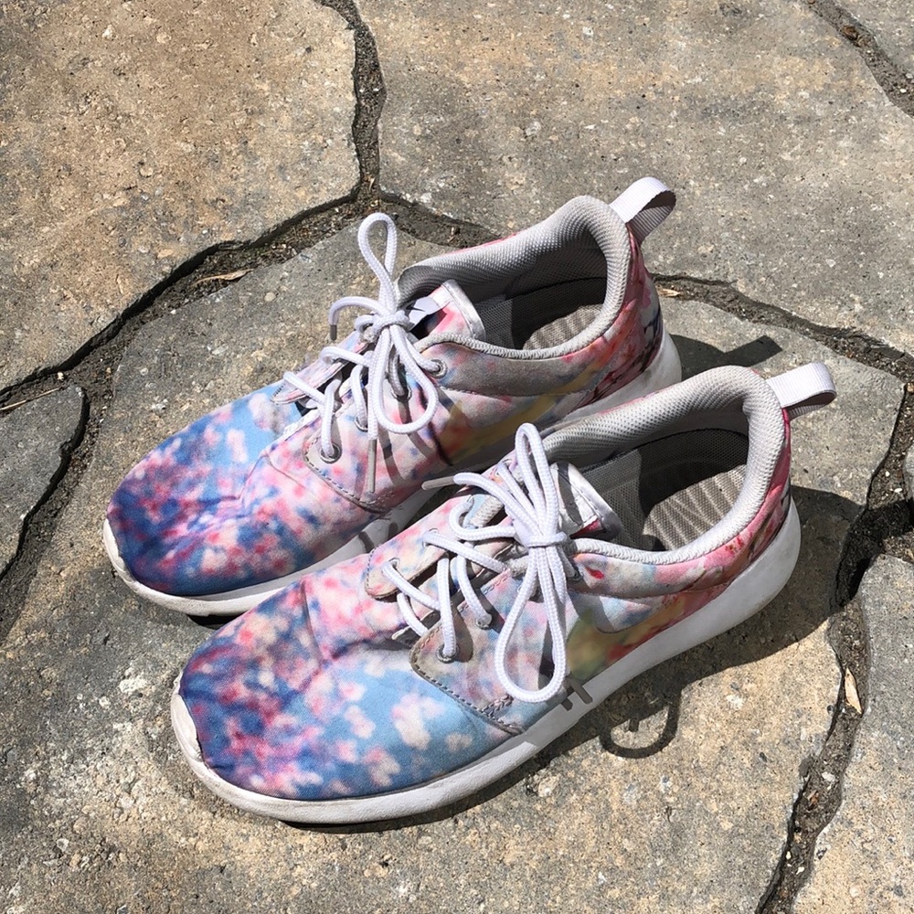 2016 Cherry Blossom Nike Roshes